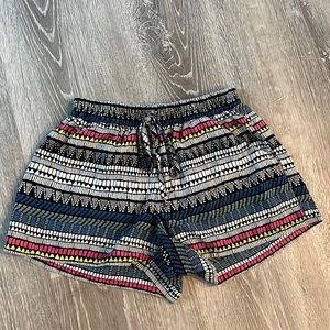 BeBop Women’s Aztec Print Shorts